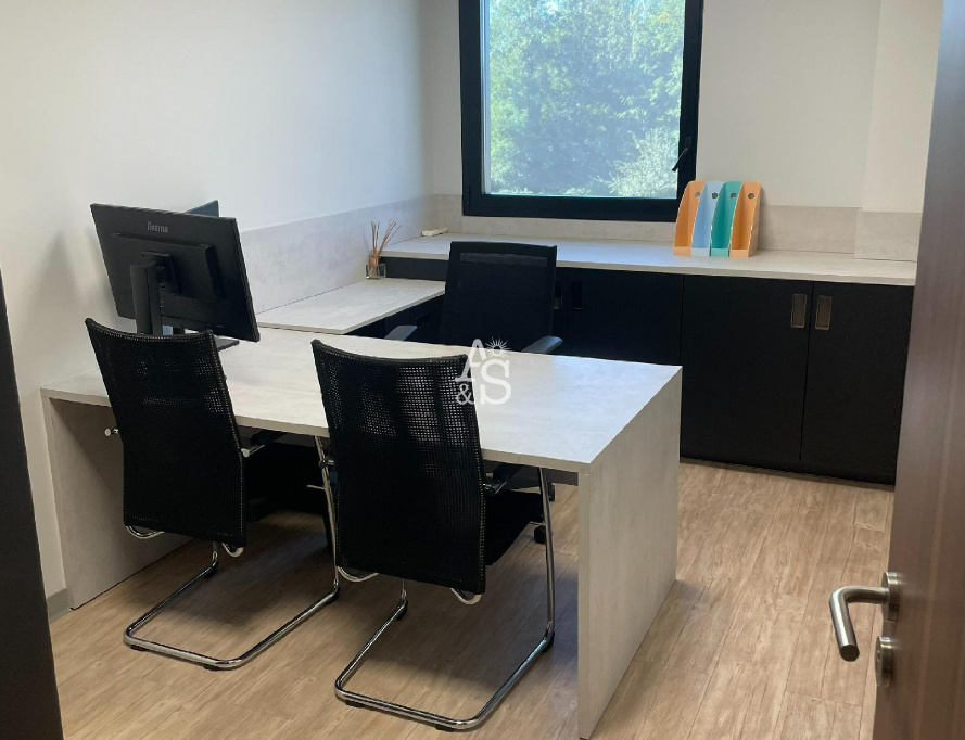 A&S IMMOBILIER, LOCATION Bureaux / Locaux, réf : 1719 / 717650
